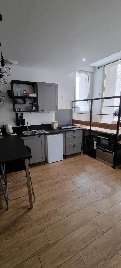 Appartement Chaleureux En Ardeche La Roche-de-Glun Екстериор снимка