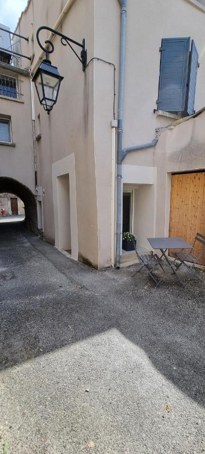 Appartement Chaleureux En Ardeche La Roche-de-Glun Екстериор снимка